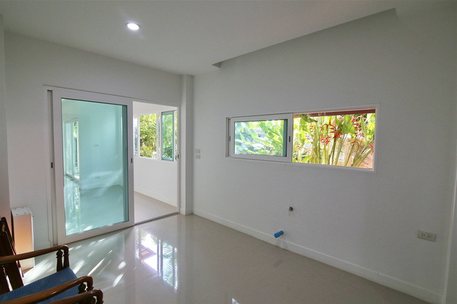 Lush greenery surrounding this 3 bedroom lovely home-10
