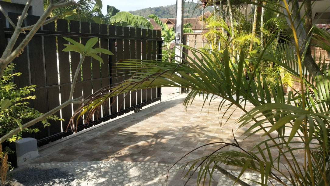 Bright and Cheerful Three Bedroom House with Private Pool in Rawai-9