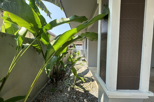 Three bedroom house Situated near Chalong Bay-9