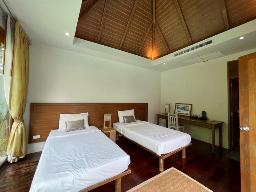 Contemporary 3 Bedroom Pool Villa in Chalong-19