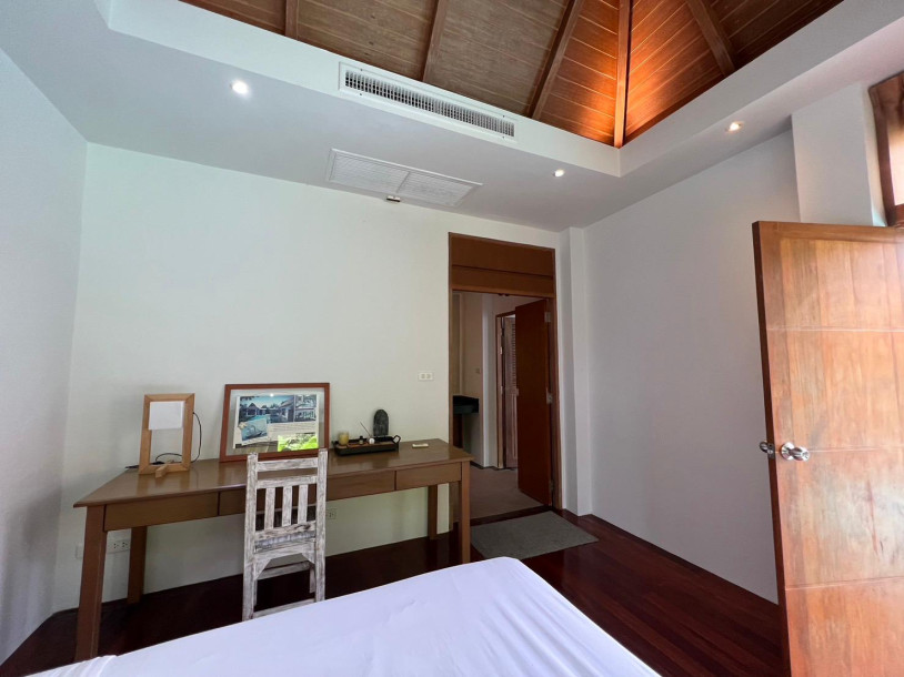 Contemporary 3 Bedroom Pool Villa in Chalong-20