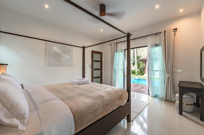 Deluxe Pool Villa Three Bedroom Three Bathroom in CherngTalay-25