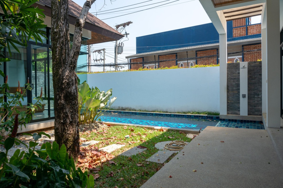 Spacious Three Bedroom Villa With Private Pool In Rawai, Phuket-25