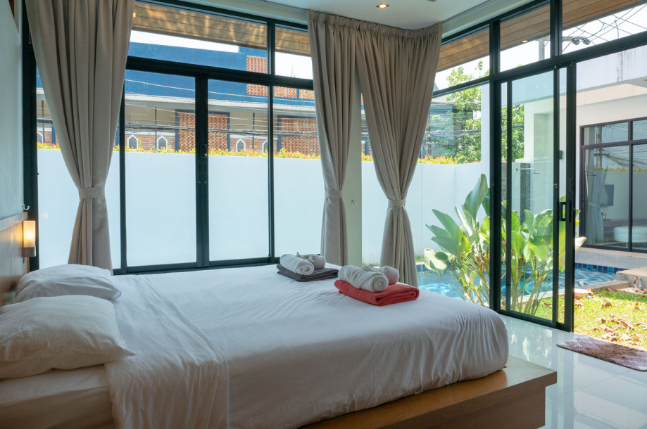 Spacious Three Bedroom Villa With Private Pool In Rawai, Phuket-11