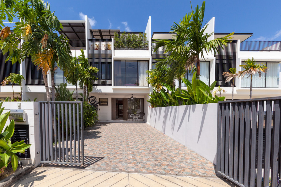 Laguna Park Townhomes  | 3 bed 3 bath Townhome for sale in Heart of Laguna Phuket-1