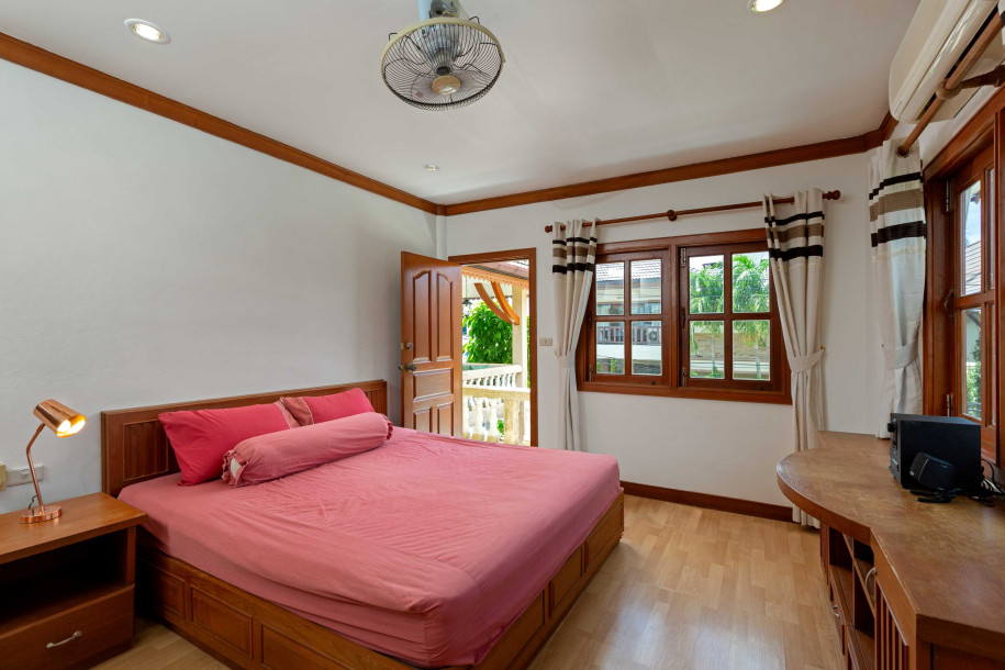 2-Storey 2 Bed 3 Bath pool villa with big 640 sqm land in Saiyuan Rawai-23