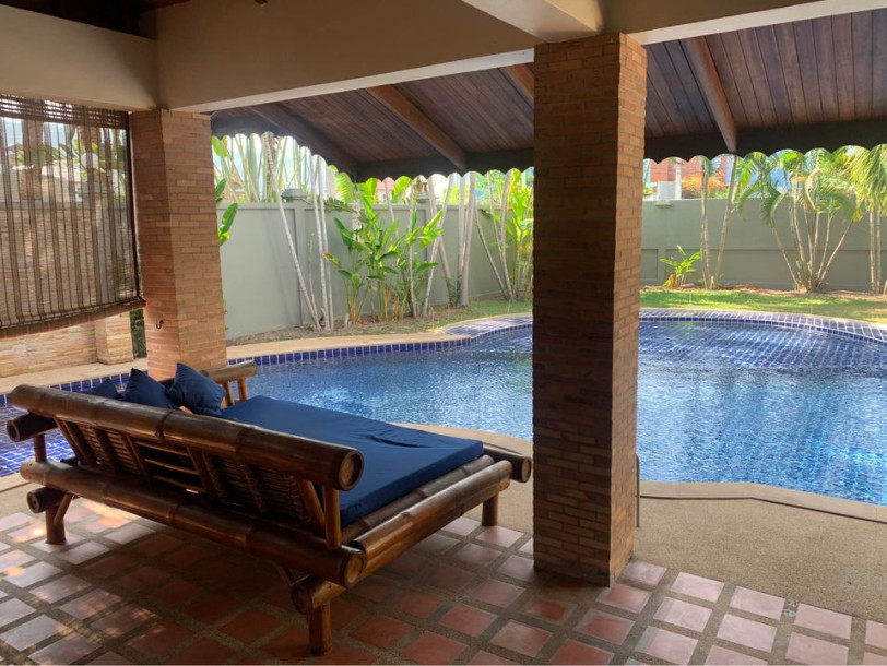 Architectural in Perfect Condition 4 Bed 5 Bath with Private Pool in Rawai-3