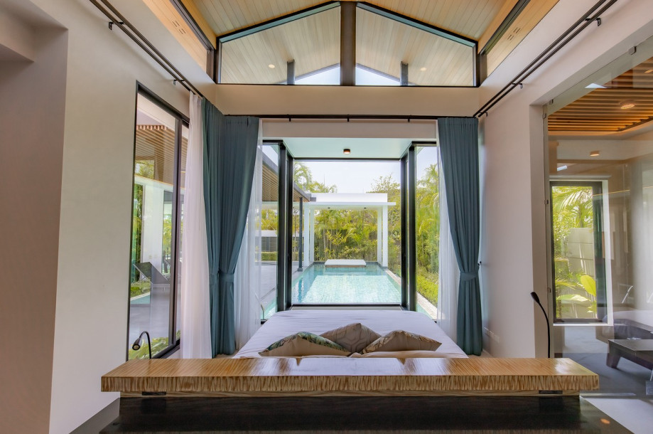 Luxury pool villa Four Bedroom Five Bathroom in Naiharn-42