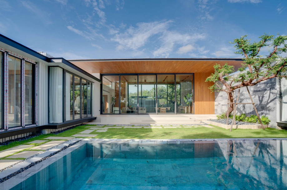 Botanica Foresta | The modern luxurious Pool Villa Three bedrooms Three bathrooms in Cherngthalay-2