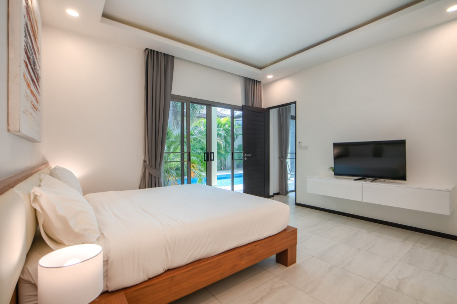 3 Bed 3 Bath Pool Villa Just 15 mins walk to Nai Harn Beach, in Soi Naya Rawai Phuket-10