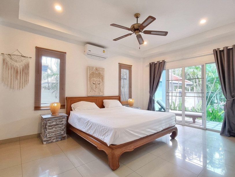 3 bed 3 bath Balinese Pool Villa with 608 Sqm Land in Popular Rawai location, just 5-7 mins drive to beaches-14