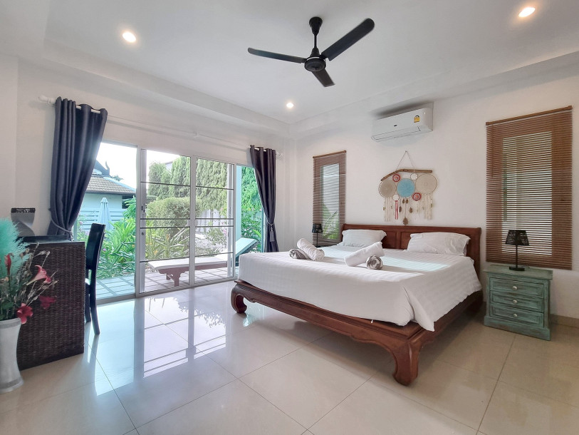 3 bed 3 bath Balinese Pool Villa with 608 Sqm Land in Popular Rawai location, just 5-7 mins drive to beaches-10