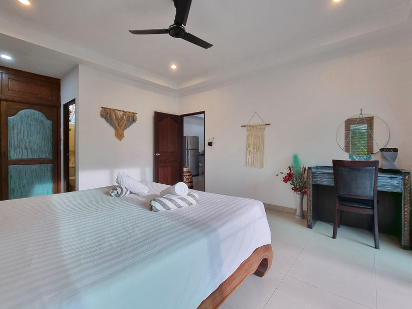 3 bed 3 bath Balinese Pool Villa with 608 Sqm Land in Popular Rawai location, just 5-7 mins drive to beaches-11