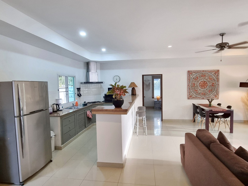 3 bed 3 bath Balinese Pool Villa with 608 Sqm Land in Popular Rawai location, just 5-7 mins drive to beaches-6