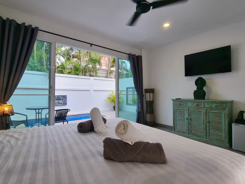 3 bed 3 bath Balinese Pool Villa with 608 Sqm Land in Popular Rawai location, just 5-7 mins drive to beaches-19