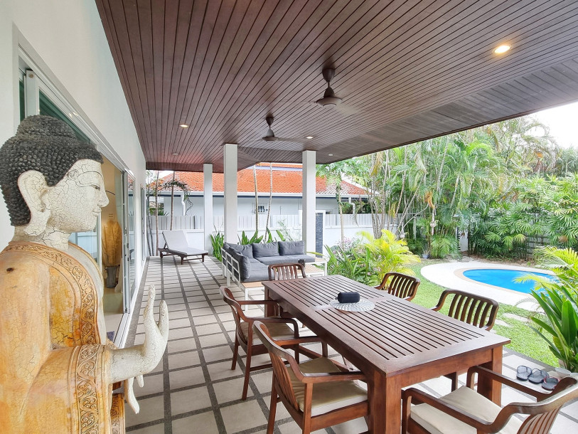 3 bed 3 bath Balinese Pool Villa with 608 Sqm Land in Popular Rawai location, just 5-7 mins drive to beaches-3