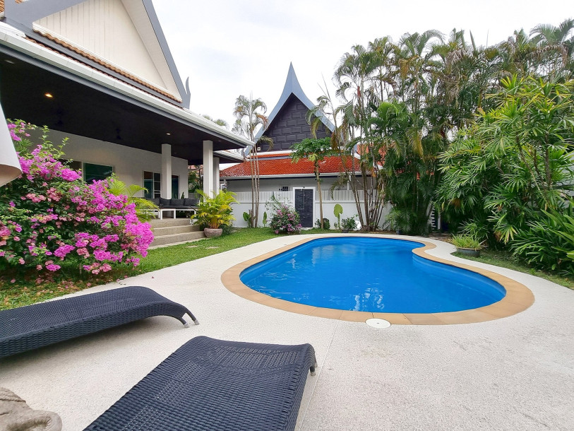 3 bed 3 bath Balinese Pool Villa with 608 Sqm Land in Popular Rawai location, just 5-7 mins drive to beaches-25