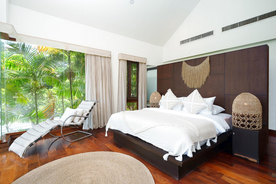4 Bed 4 Bath Luxury Beachfront Pool Villa in Baan Kata Villas for sale in Phuket-15