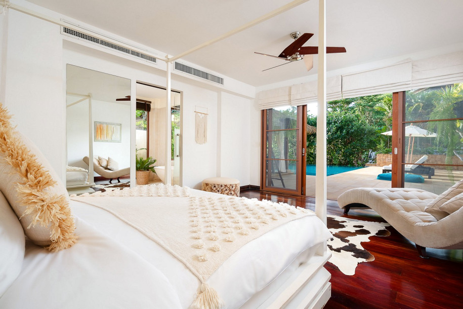 4 Bed 4 Bath Luxury Beachfront Pool Villa in Baan Kata Villas for sale in Phuket-22