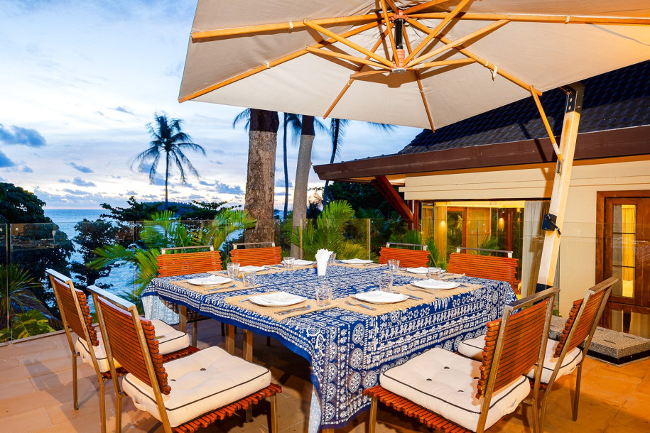 4 Bed 4 Bath Luxury Beachfront Pool Villa in Baan Kata Villas for sale in Phuket-25