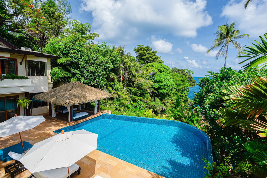 4 Bed 4 Bath Luxury Beachfront Pool Villa in Baan Kata Villas for sale in Phuket-29