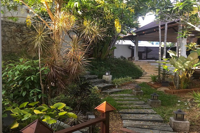 Modern 6-Bed, 6-Bath Villa with Breathtaking Mountain and Sea Views in Rawai, Phuket-7