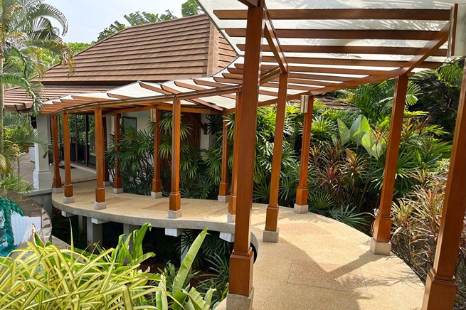 Modern 6-Bed, 6-Bath Villa with Breathtaking Mountain and Sea Views in Rawai, Phuket-13