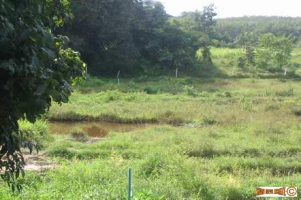 Large 2 rai 1 ngan block of land in Mission Hills area-2