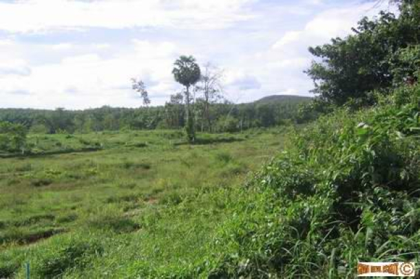 Large 2 rai 1 ngan block of land in Mission Hills area-4