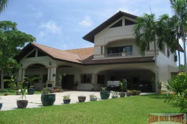 5 Bedroom Luxury Home in Chalong-1