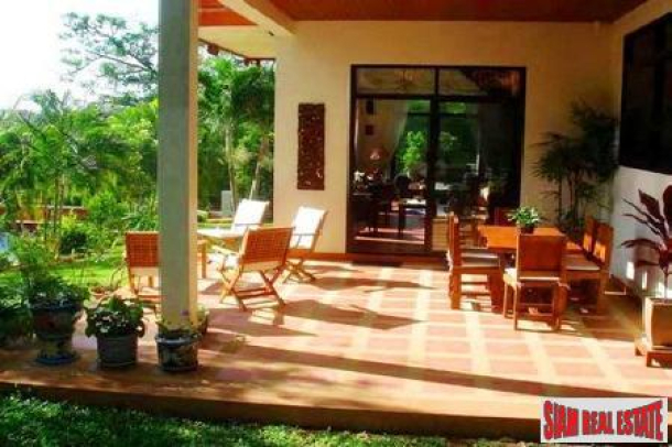 Beautiful 3 to 4 bedroom, furnished home in Nai Harn-7