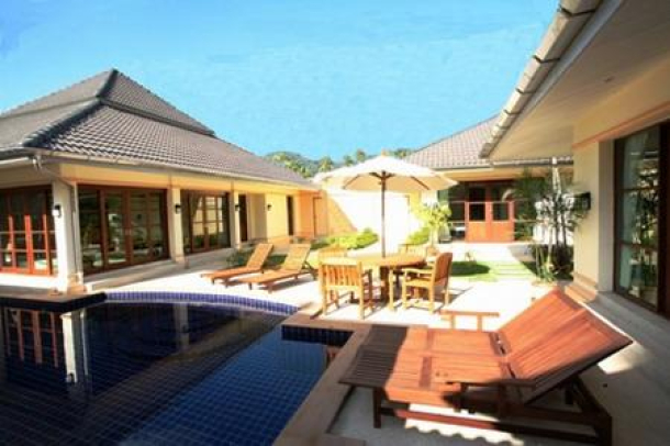 Loch Palm Golf Course | Lovely Three Bedroom Pool Villa for Holiday Rental-1