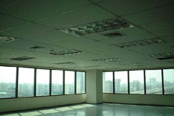 Bangna Complex | 120 sqm Office for Rent in Bangna-5