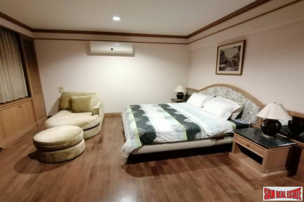 Gorgeous Condominium In Hua Hin On The Beach 3 Bedrooms 3 Bathrooms And Maid Quarters-10