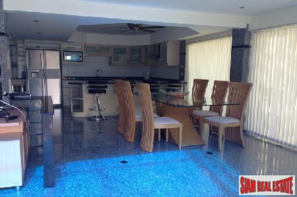 Huge Sea view Patong Condo with Communal Pool-10