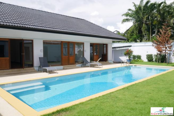 Loch Palm Courtyard | Glorious Family Home with Private Pool and Large Master Bedroom for Rent-2