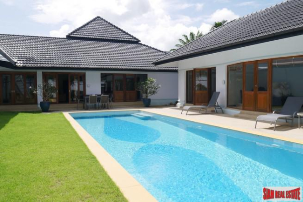 Loch Palm Courtyard | Glorious Five Bedroom Home with a Private Pool for Sale-1