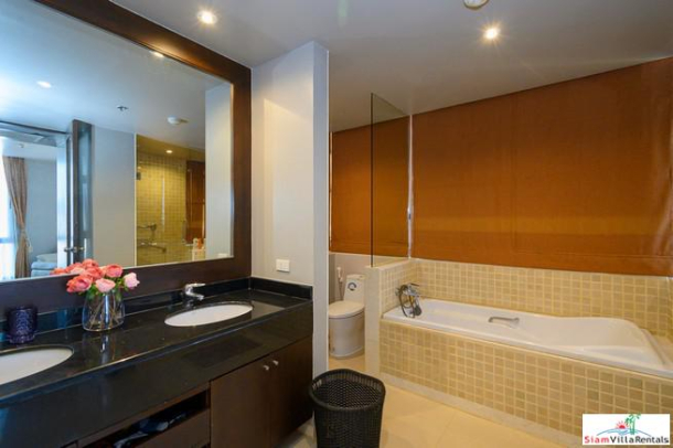 Large 3+1 bedrooms appartment for rent in Sukhumvit Soi 26-13