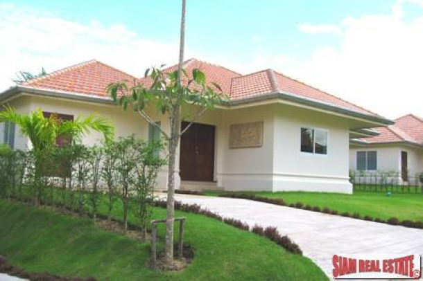 Newly Built, Fully Furnished 2 Bedroom House With Pool, on Loch Palm Golf Course-2