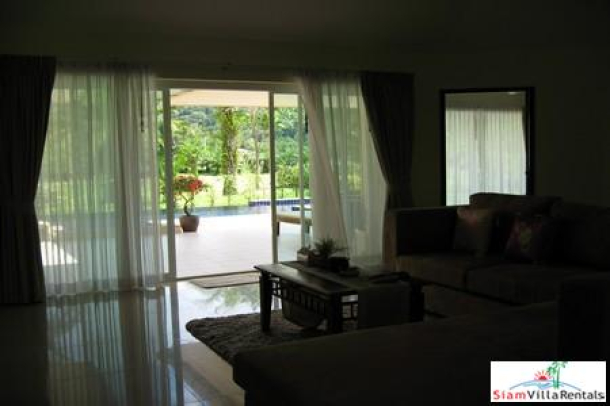 Holiday Rental  3 Bedroom House, With Pool on Loch Palm Golf Course-11