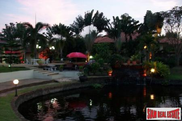 Big private estate set on 8.0 Rais of land! - Pattaya-10
