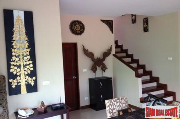 Modern 3 Bedroom House with a Large Swimming Pool and Jacuzzi For Sale at Patong, Phuket-8