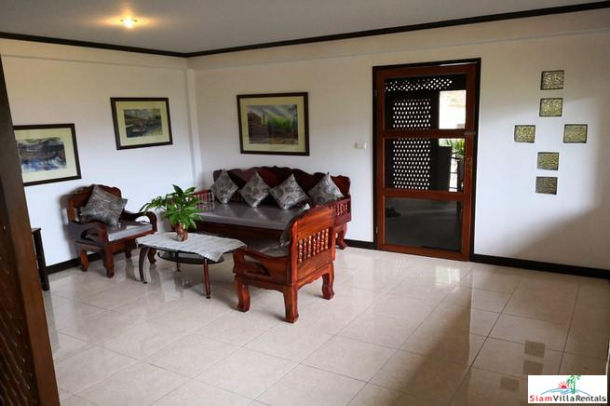 Palm Hill Vista | Lofty Kathu Studio Apartment within a Quiet Area Overlooking the Loch Palm Golf Course-3