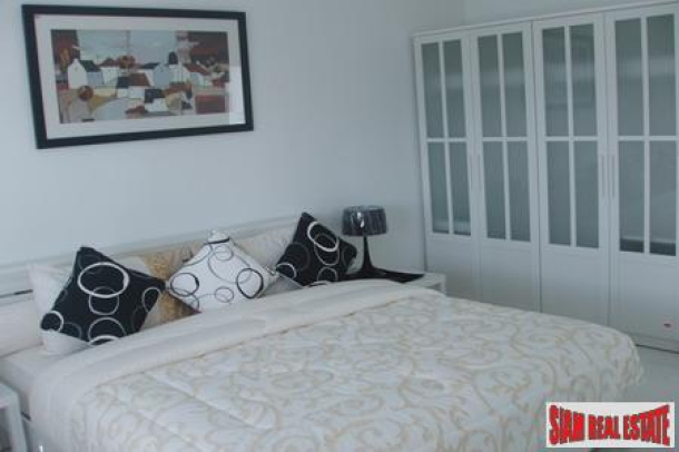 Contemporary 1 Bedroom Condo Overlooking Phuket Country Club Golf Course-10