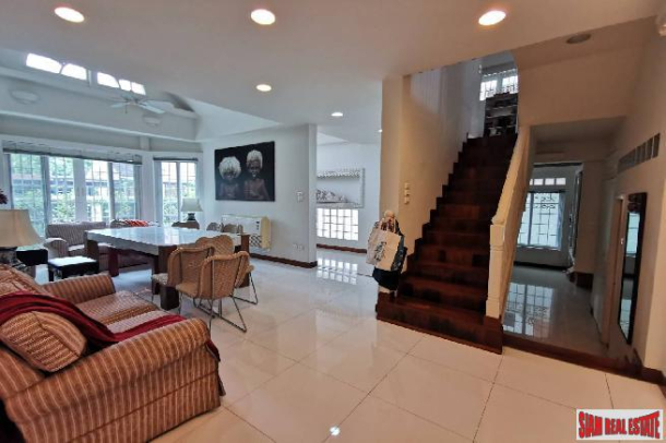Spectacular Six Bedroom, Newly Renovated House for Rent, 500 sqm Residence at Sukhumvit 39-13