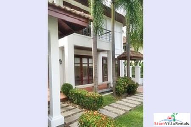 Exquisite Modern 2-Storey House with a Private Pool for Rent-16