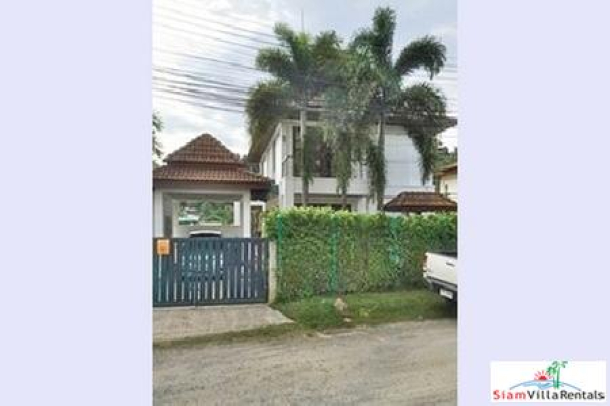 Exquisite Modern 2-Storey House with a Private Pool for Rent-17