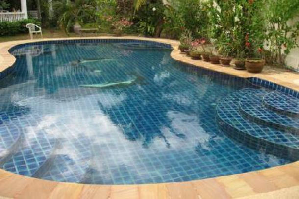 Large 2 Bedroom House with a Communal Freeform Swimming Pool for Long Term Rent-6