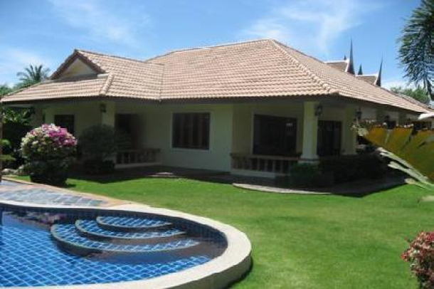 Villa For Sale with a Large Garden and Swimming Pool-1