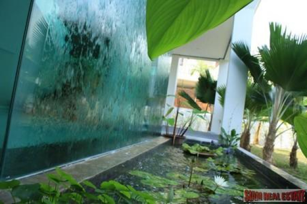 Beautiful Contemporary House with a Nice Garden and Swimming Pool for Rental-7